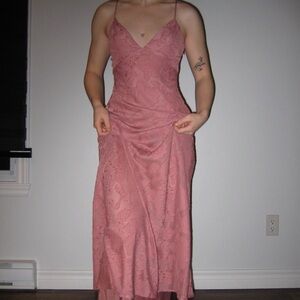 Dynamite Rose Maxi Dress 🎀